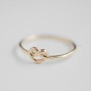 US 7 Size-Infinity heart Knot Ring in gold