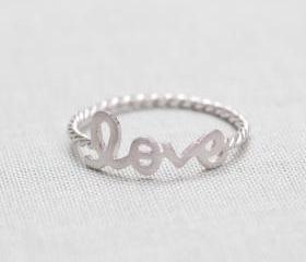 Us 8 Size-love Word Ring In Silver on Luulla