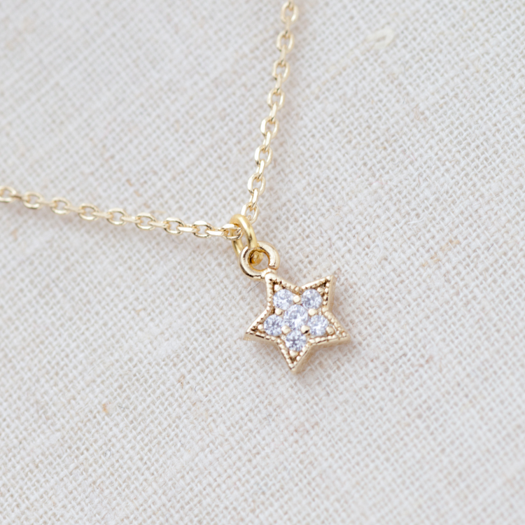 Tiny Rhinestone Star Necklace In Gold