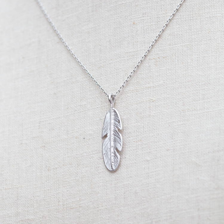 Feather Necklace In Silver on Luulla